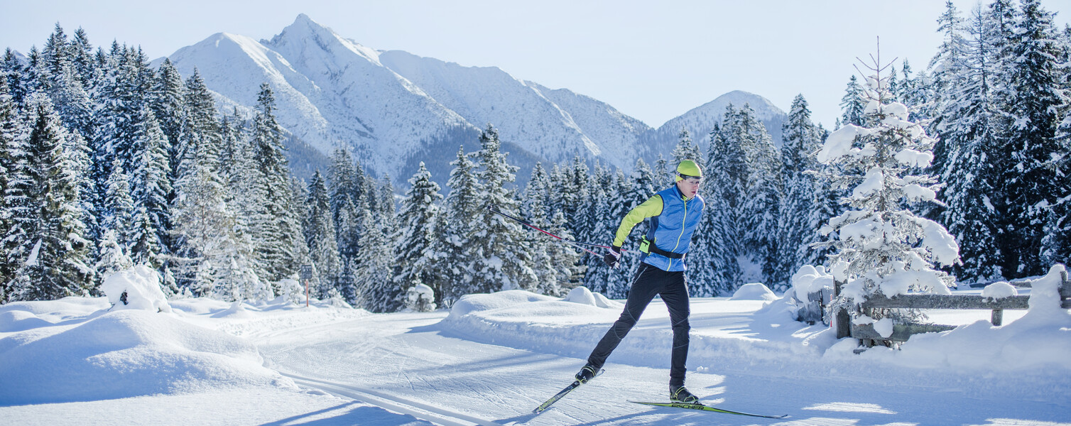 Finde hier Vorteile vom Langlaufen gegenüber anderer Wintersportarten.